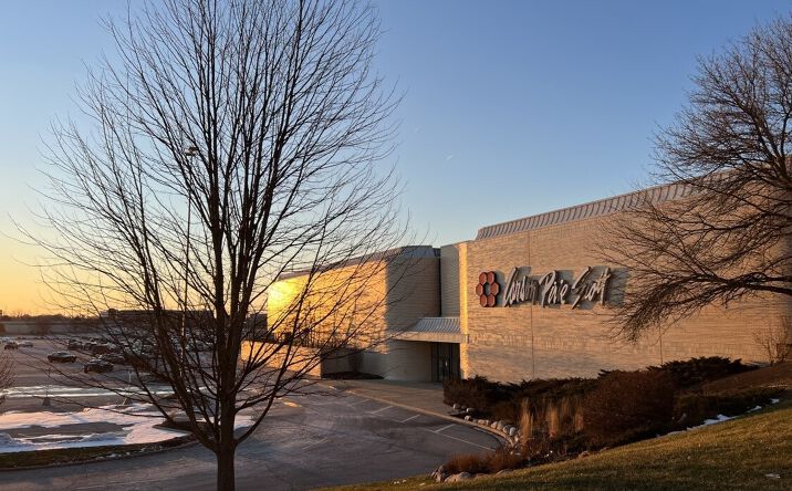 Pictures of Retail, Industrial, Special Purpose property located at 1995 Southlake Mall, Merrillville, IN 46410 for lease - image #1