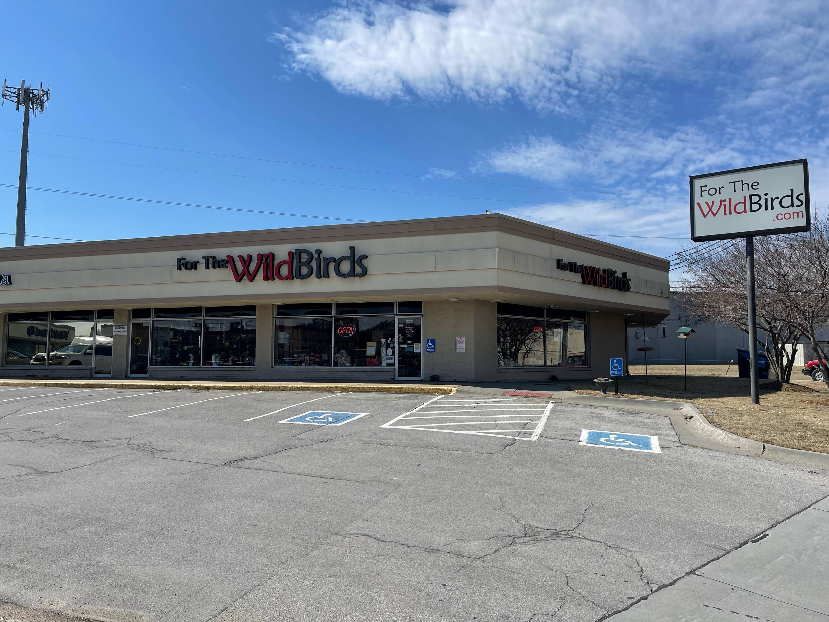 8505 Frederick St, Omaha, NE 68124