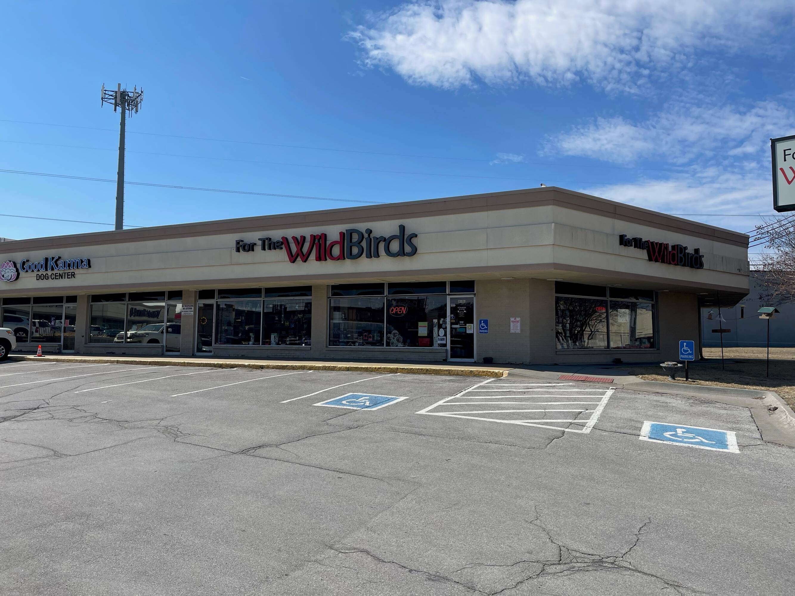 8505 Frederick St, Omaha, NE 68124