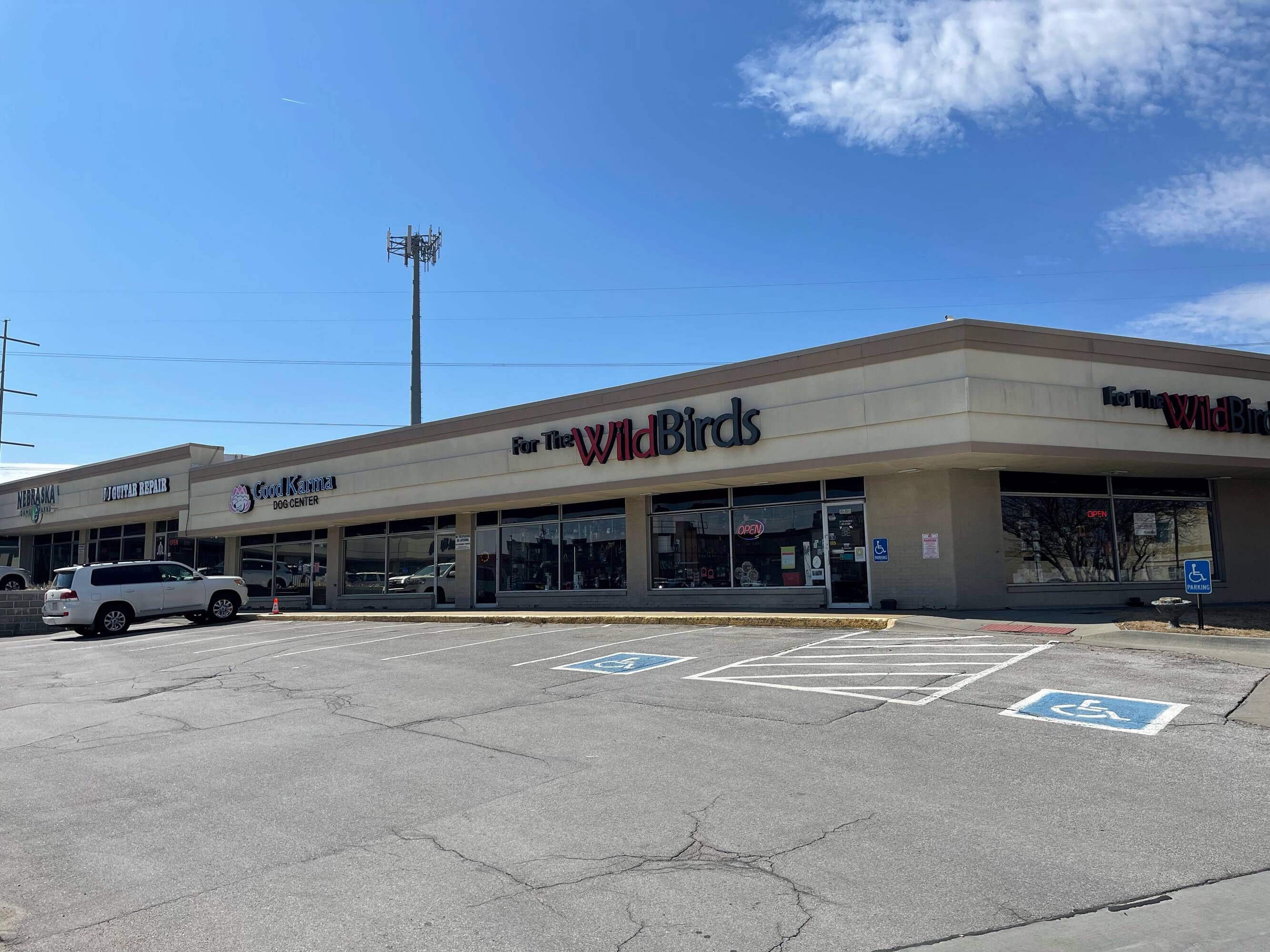 8505 Frederick St, Omaha, NE 68124