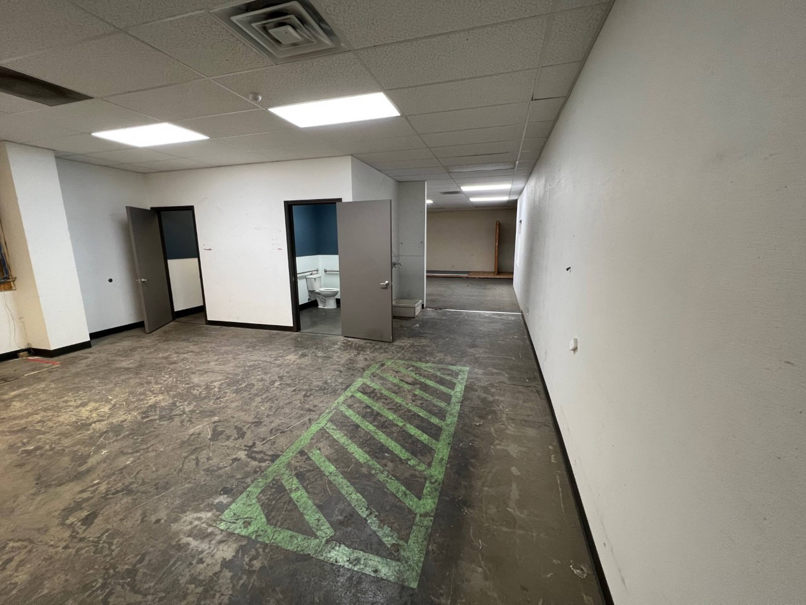 3306 S Mooney Blvd, Visalia, CA 93277