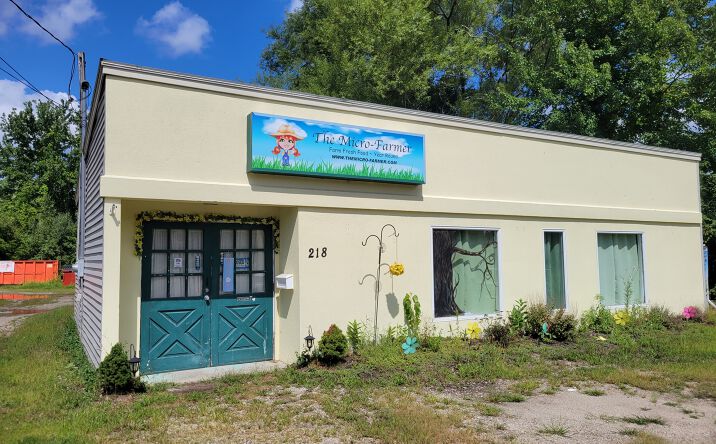Pictures of Retail property located at 218 Central St, Hudson, NH 03051 for lease - image #1