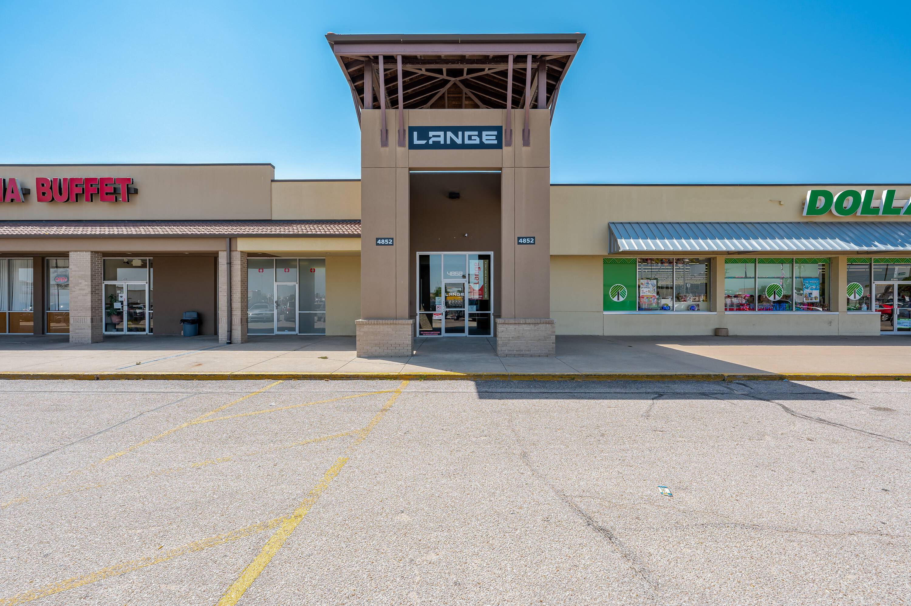 4852 S Broadway, Wichita, KS 67216