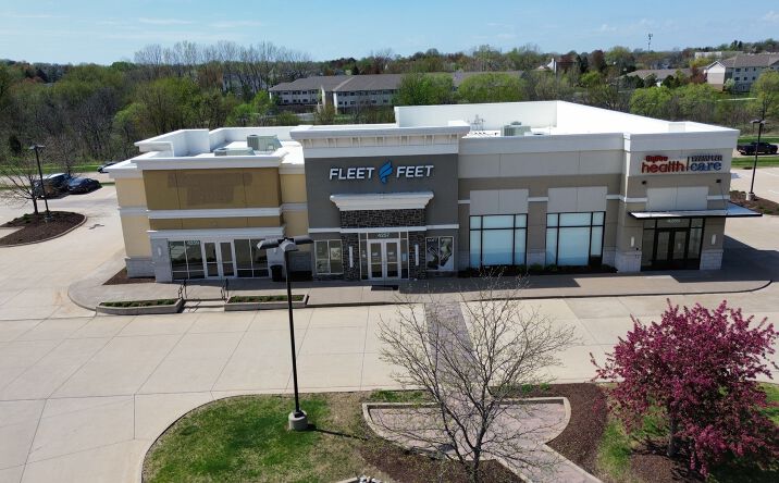 Pictures of Retail property located at 4400 Elmore Avenue, Davenport, IA 52807 for lease - image #1