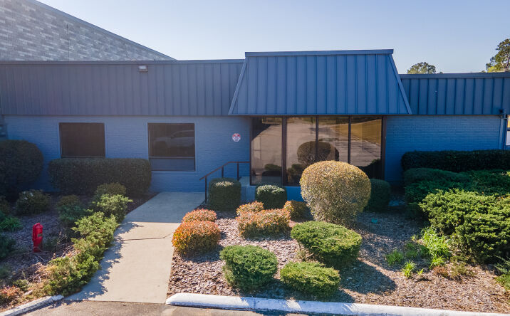 Pictures of Industrial property located at 1885 Alamac Rd, Lumberton, NC 28358 for lease - image #1