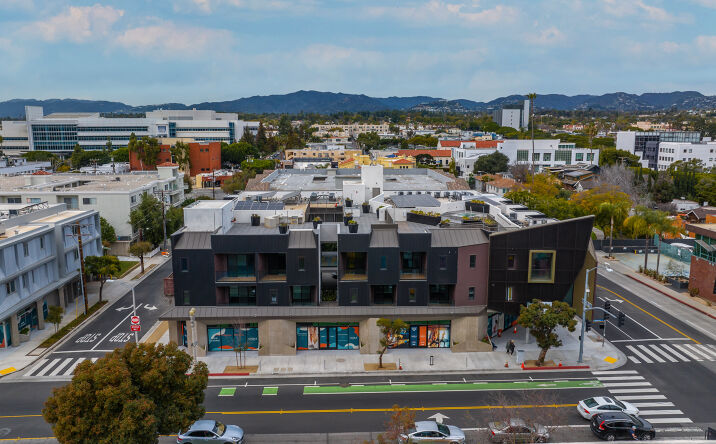 Pictures of Retail property located at 1450 Cloverfield Blvd, Santa Monica, CA 90404 for lease - image #1