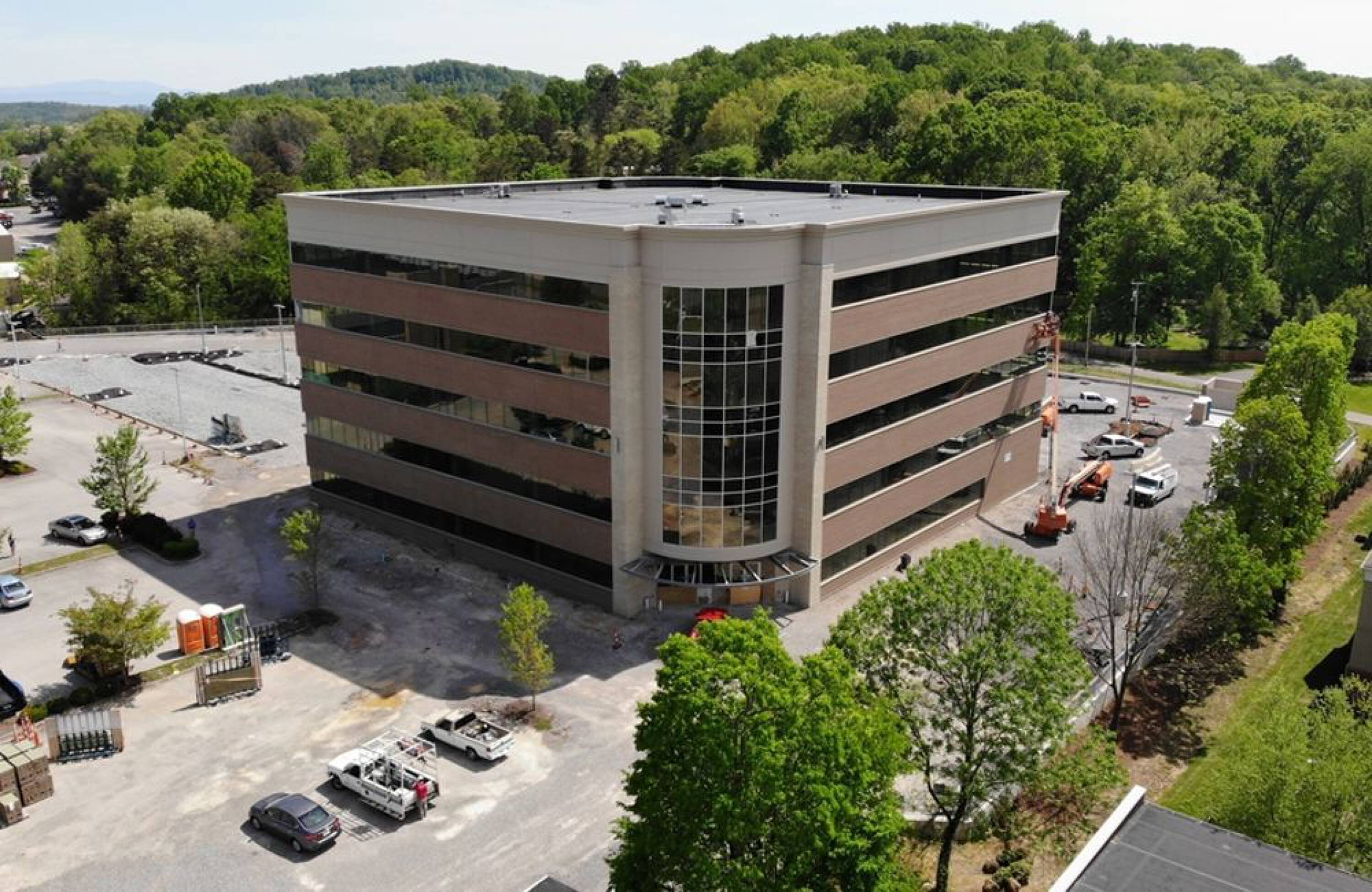 10142 Parkside Dr, Knoxville, TN 37922