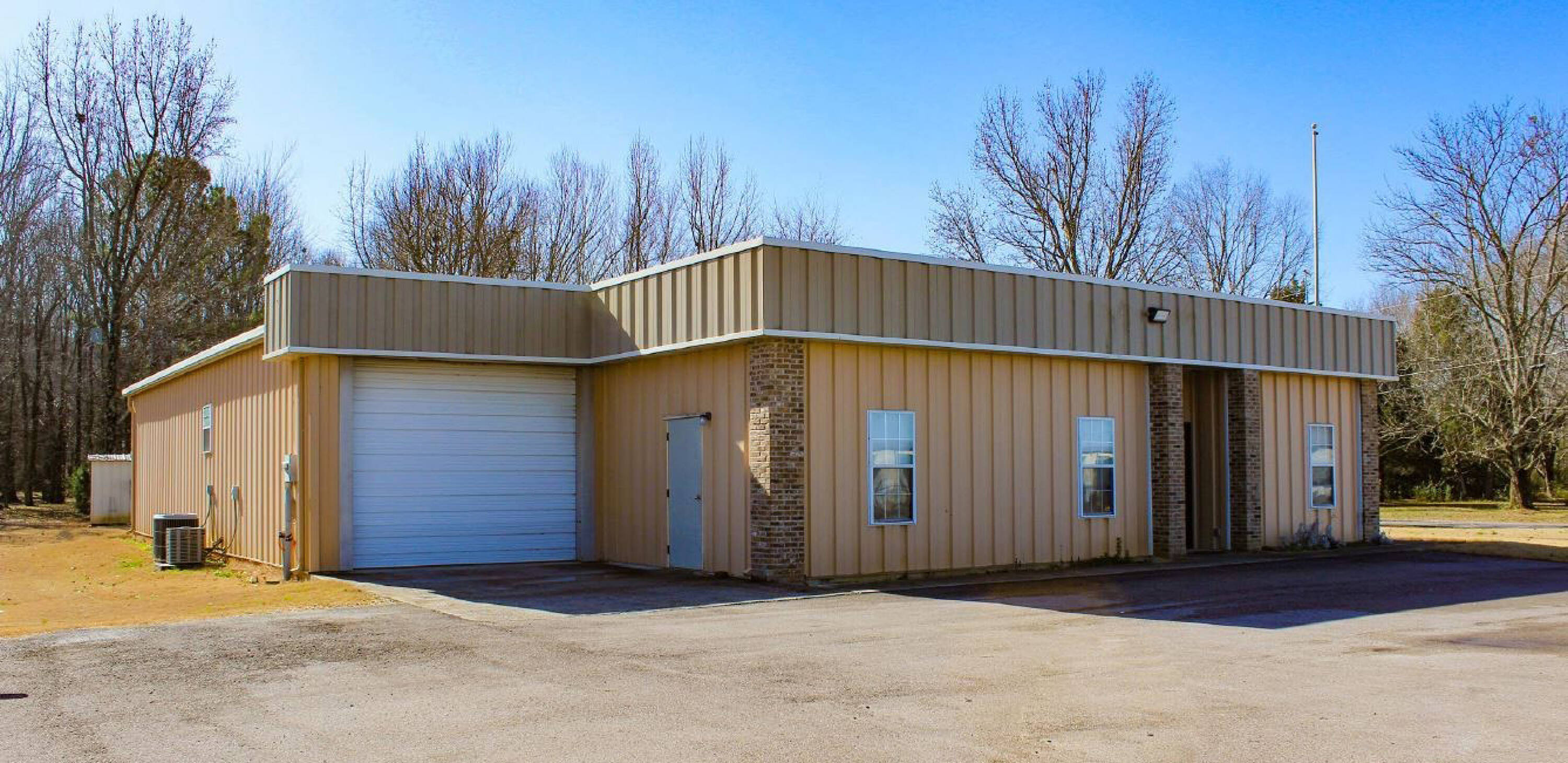 386 Little Cove Rd, Gurley, AL 35748