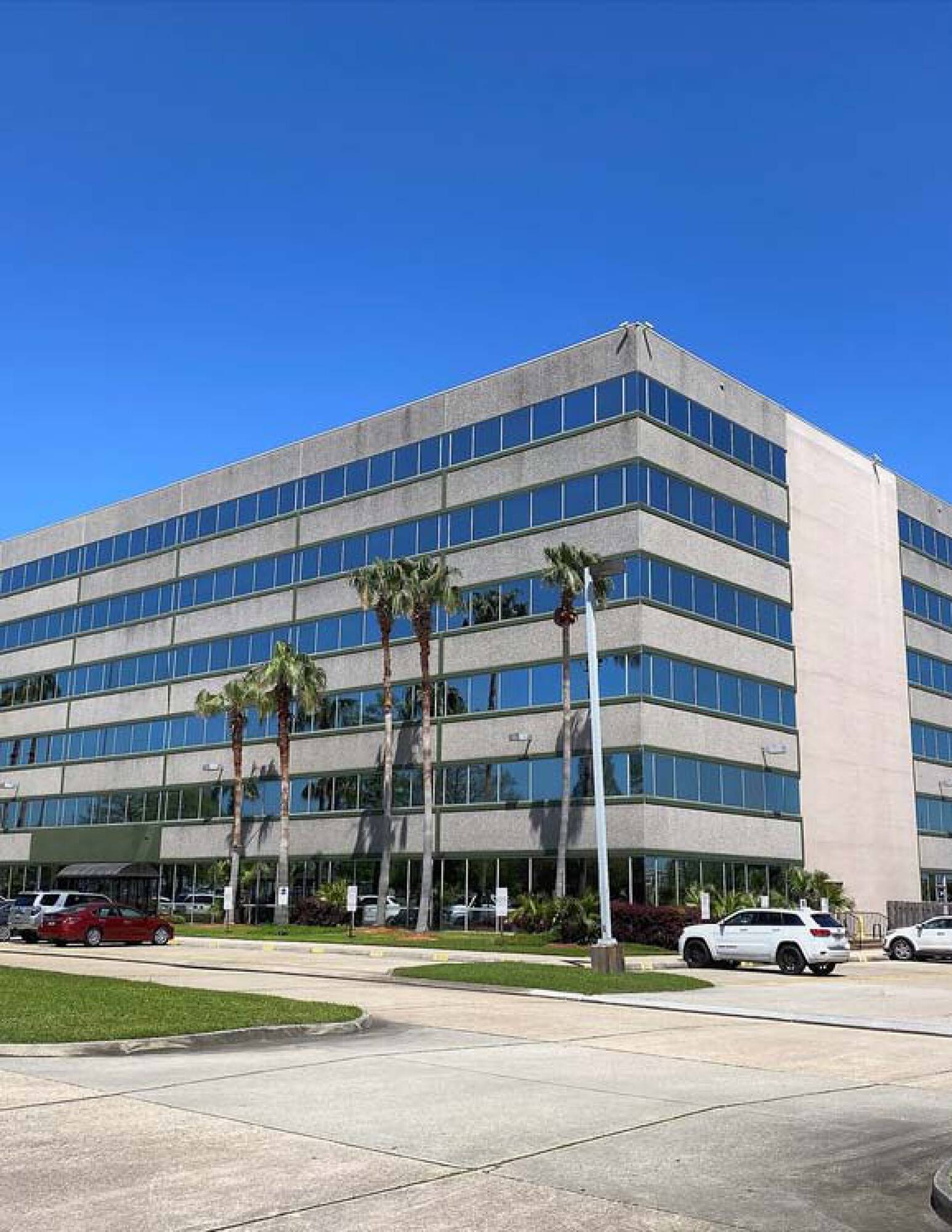 401 Whitney Ave, Gretna, LA 70056