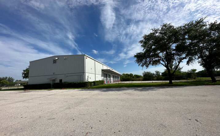 Pictures of Land property located at 2501 Wiles Rd, Pompano Beach, FL 33073 for lease - image #1