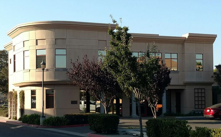Pictures of Office property located at 2353 S Broadway, Santa Maria, CA 93454 for lease - image #1