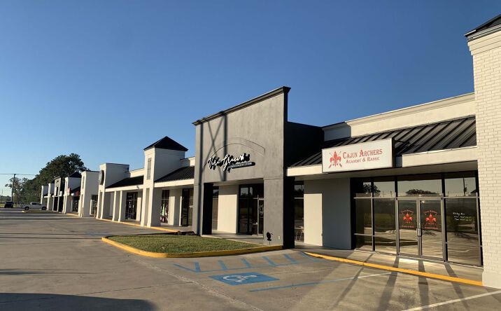 Pictures of Retail property located at 808 S St Blaise Ln, Youngsville, LA 70592 for lease - image #1
