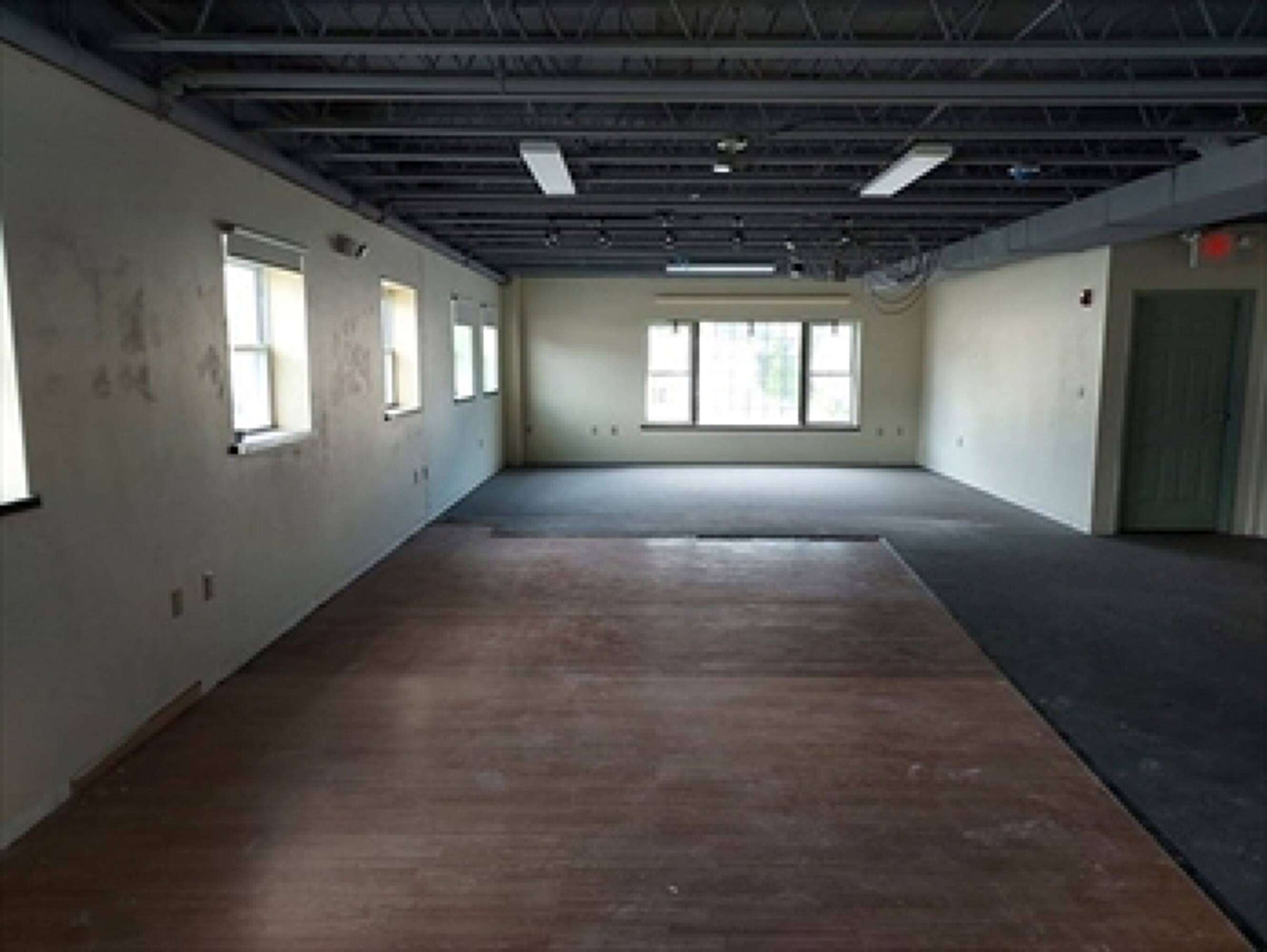 5 Andover Rd, Billerica, MA 01821