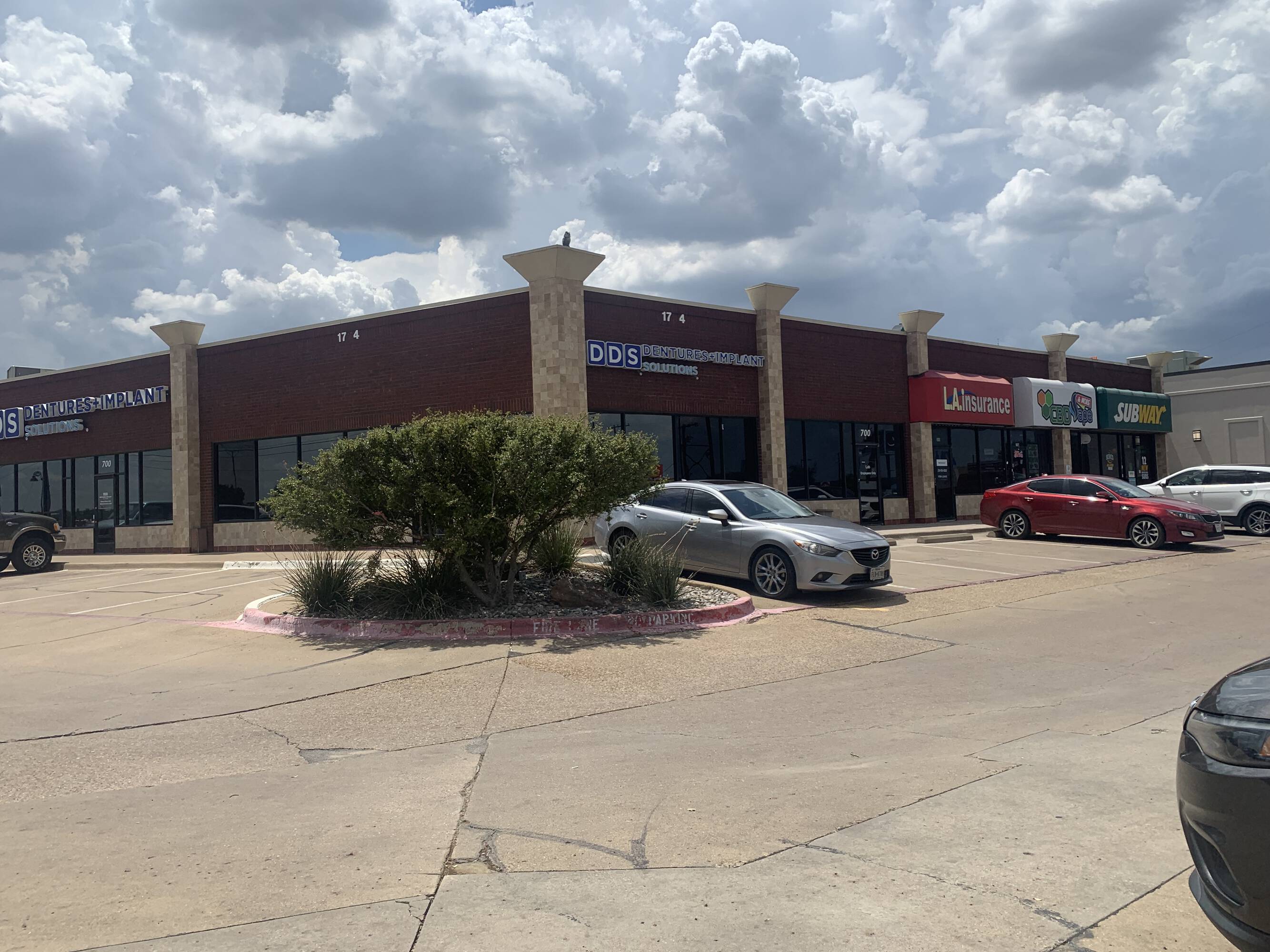 1704 Military Pkwy, Mesquite, TX 75149