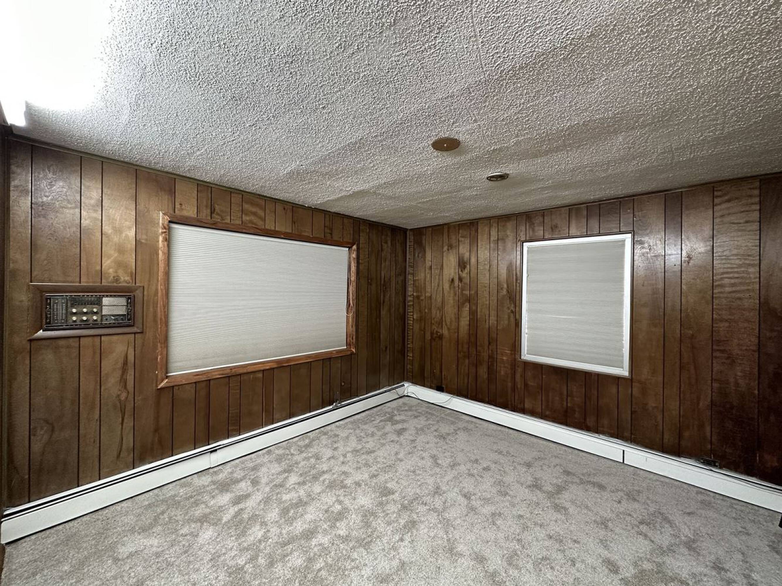 8048 Shaver Rd, Portage, MI 49024