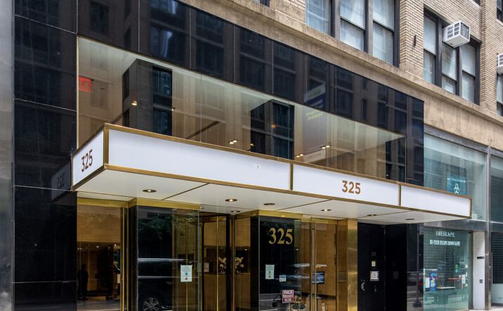 Pictures of Retail, Office property located at 325 W 38th St, New York, NY 10018 for lease - image #1