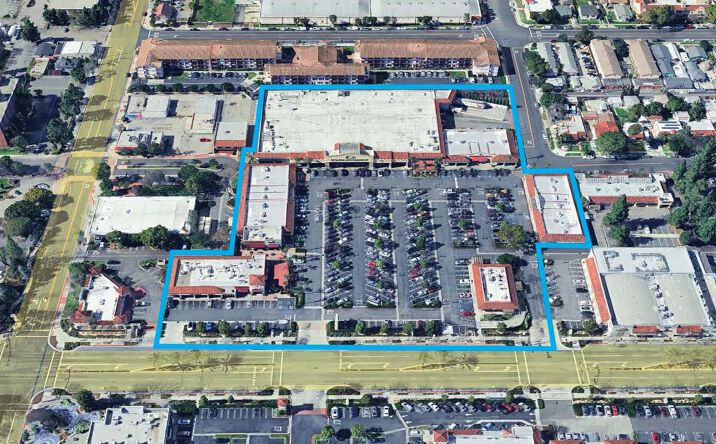 Pictures of Retail, Restaurant property located at 16239 Paramount Blvd, Paramount, CA 90723 for lease - image #1