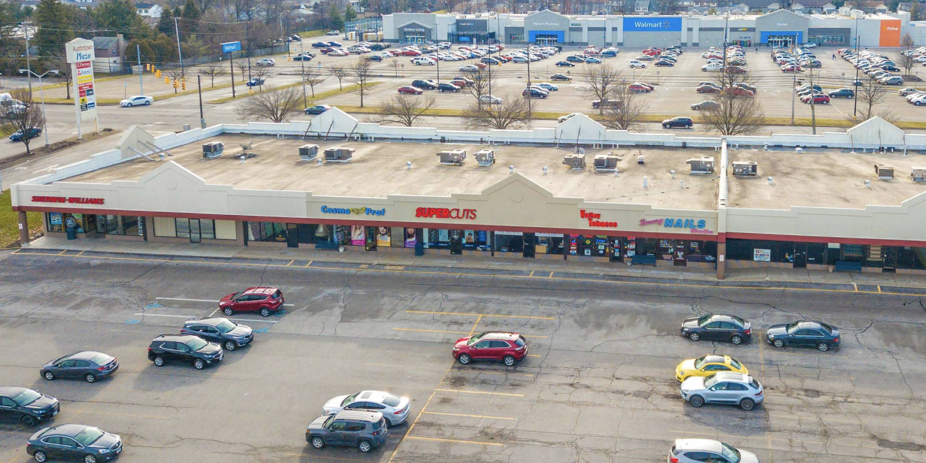 Walmart Supercenter Escalators Transport Customers Parking Stock