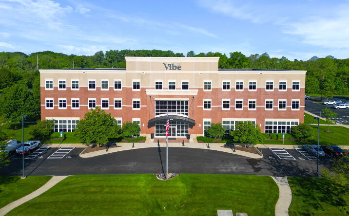 Pictures of Office property located at 579 Executive Campus Dr, Westerville, OH 43082 for lease - image #1