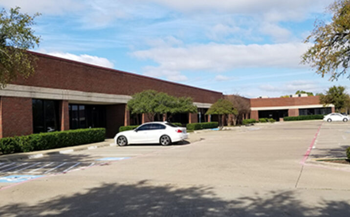 Pictures of Industrial property located at 1544-1548 Valwood Pky, Carrollton, TX 75006 for lease - image #1