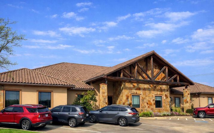 Pictures of Office property located at 7560 Glenview Drive, Richland Hills, TX 76180 for lease - image #1