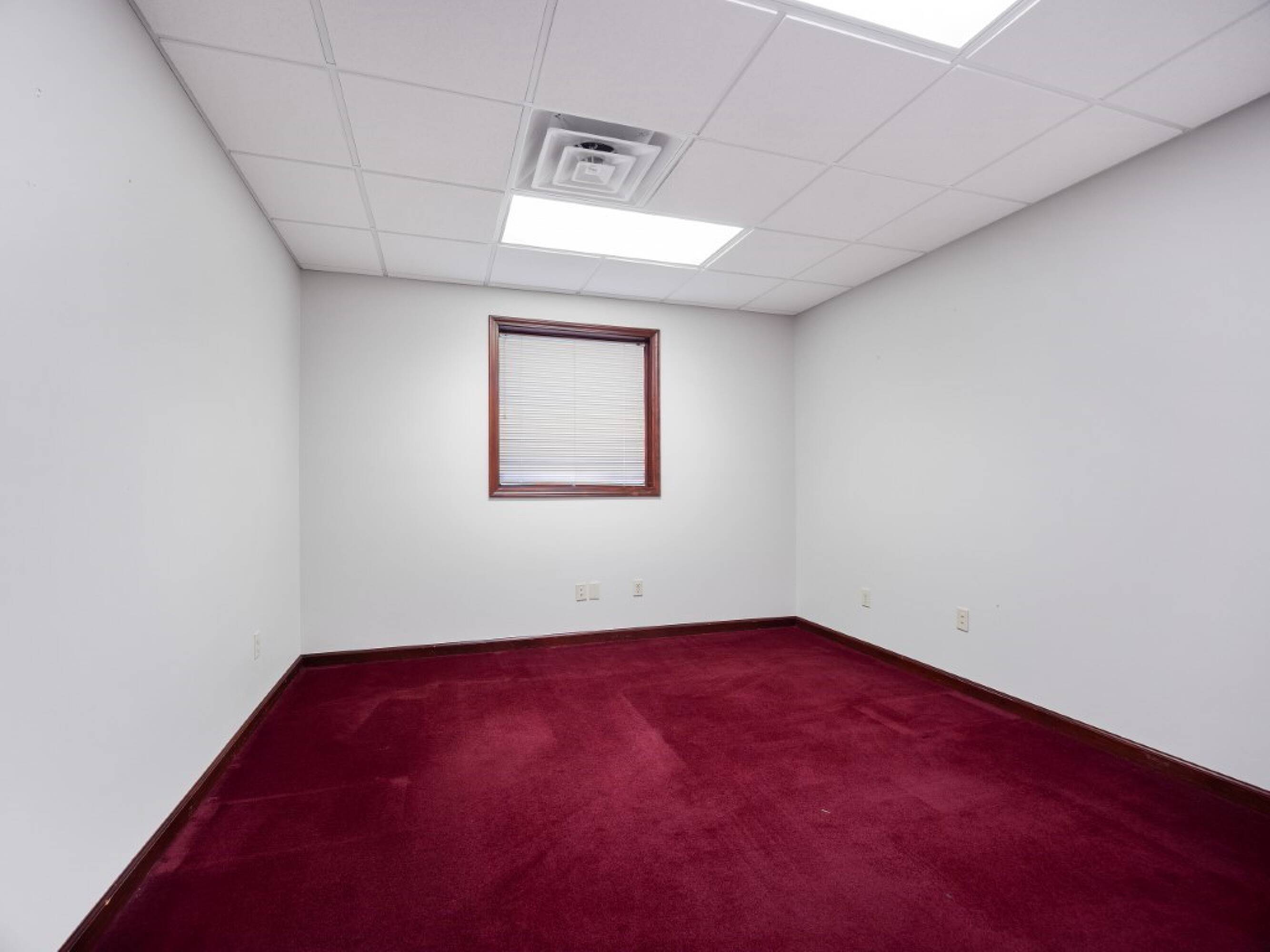 7209 Engle Rd, Fort Wayne, IN 46804