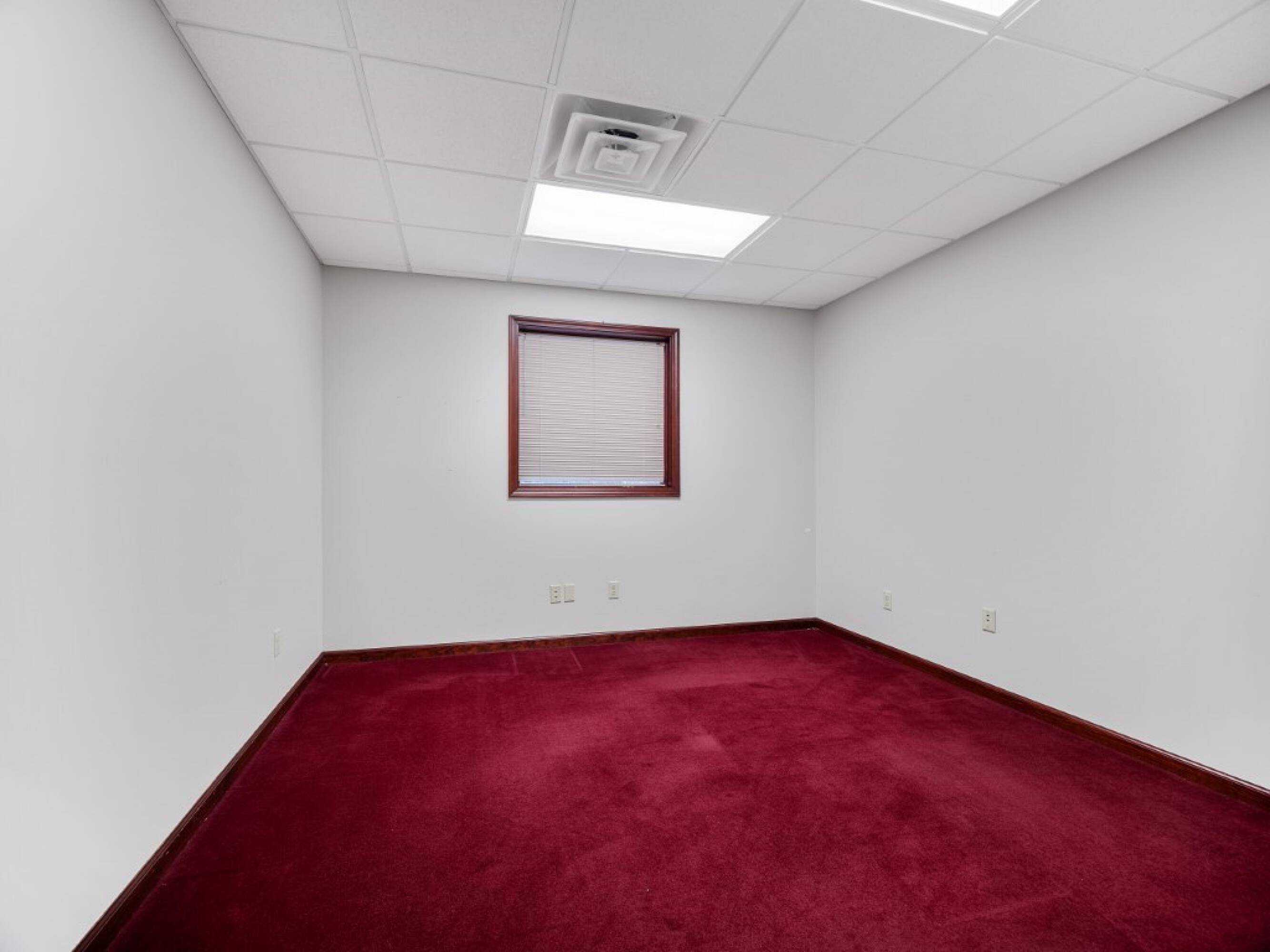 7209 Engle Rd, Fort Wayne, IN 46804