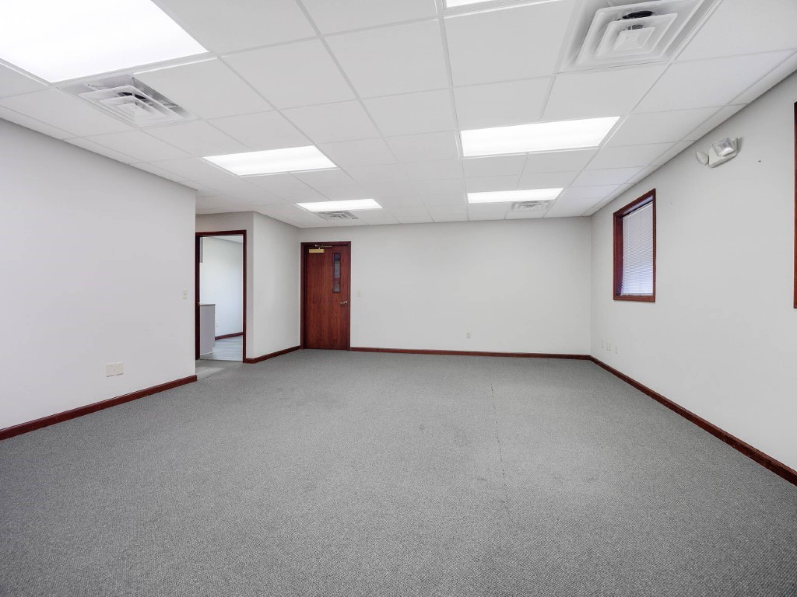 7209 Engle Rd, Fort Wayne, IN 46804