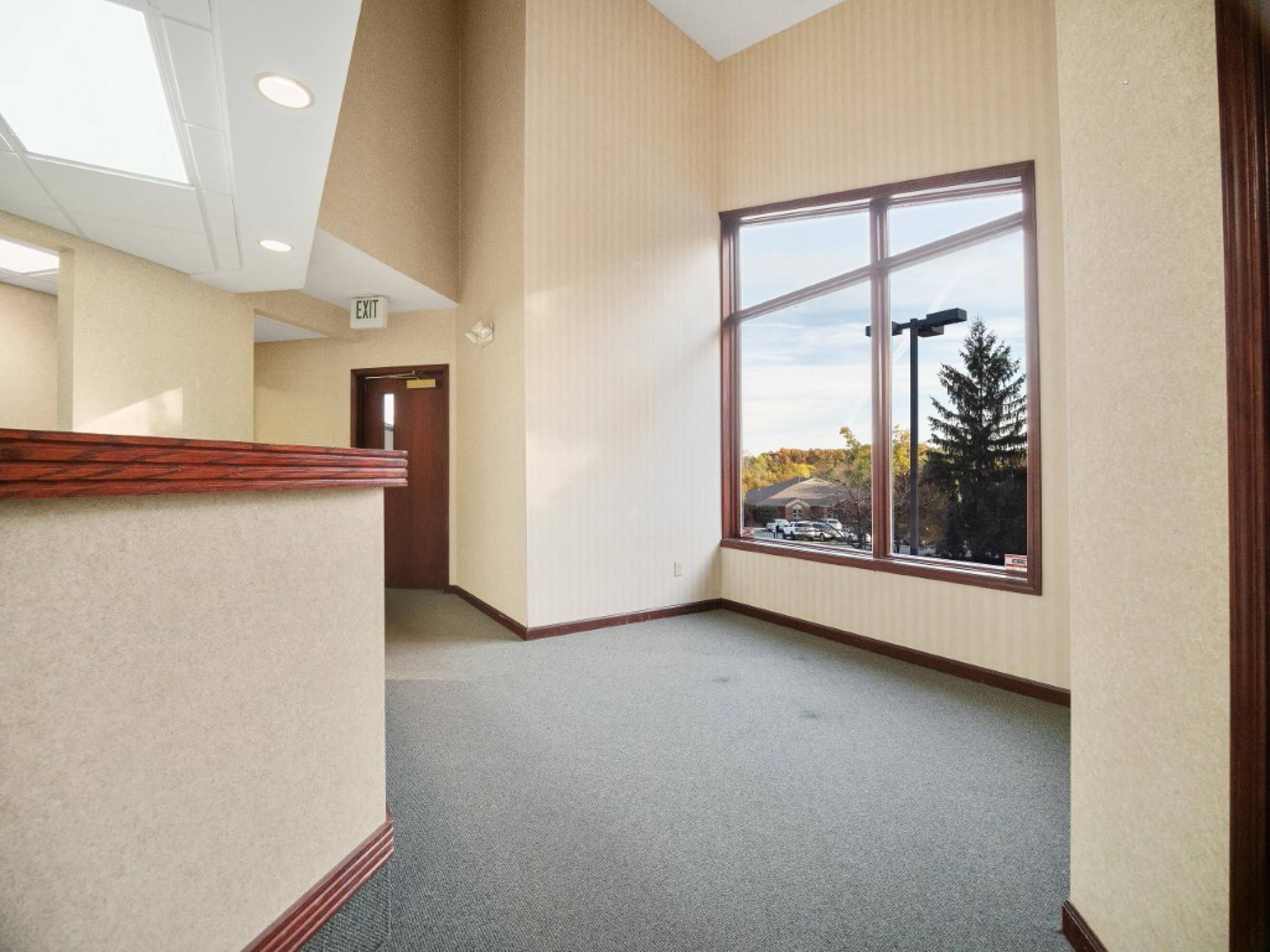 7209 Engle Rd, Fort Wayne, IN 46804