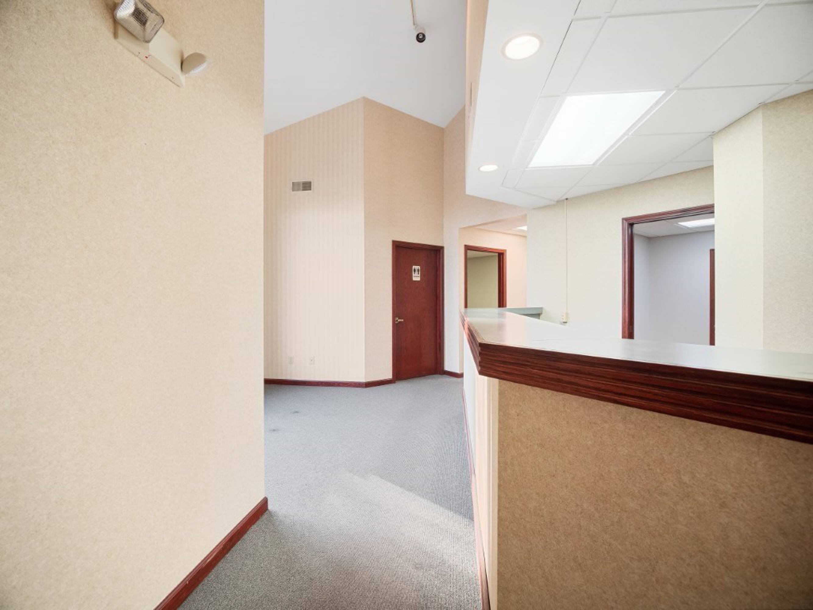 7209 Engle Rd, Fort Wayne, IN 46804