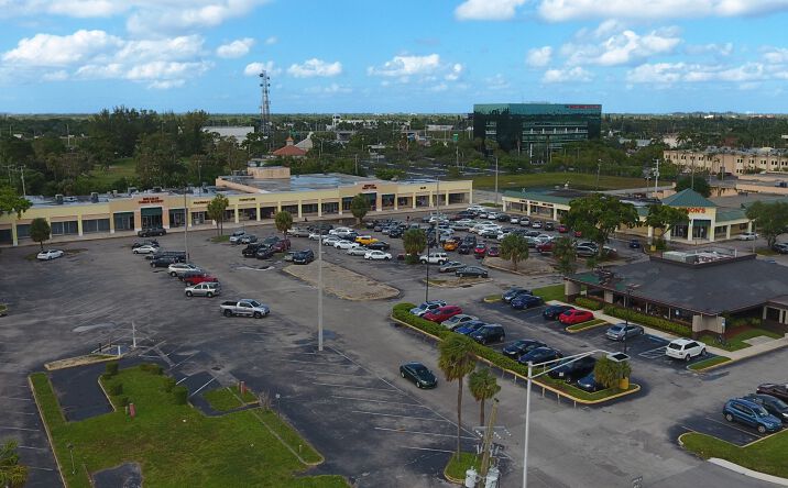 Pictures of Retail property located at 106-450 S. State Road 7, Hollywood, FL 33023 for lease - image #1