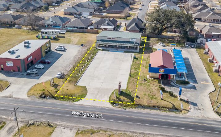 Pictures of Retail, Office, Restaurant property located at 400 Westgate Rd, Scott, LA 70506 for lease - image #1