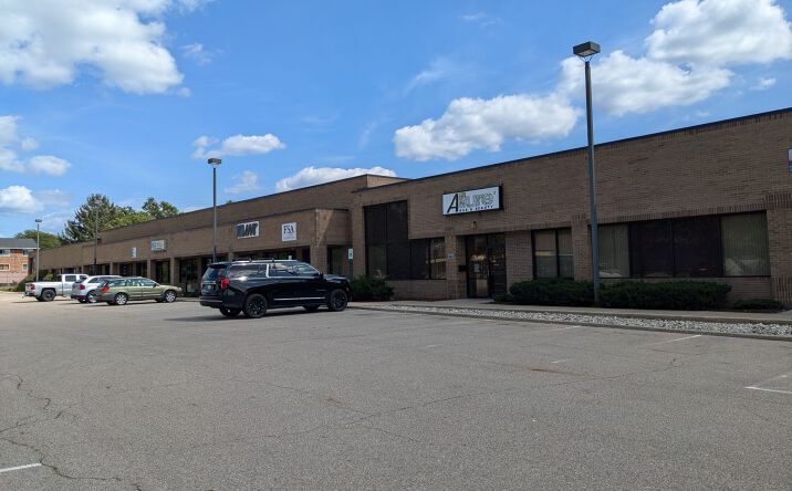 Pictures of Office property located at 2450 Delhi Commerce Dr, Holt, MI 48842 for lease - image #1