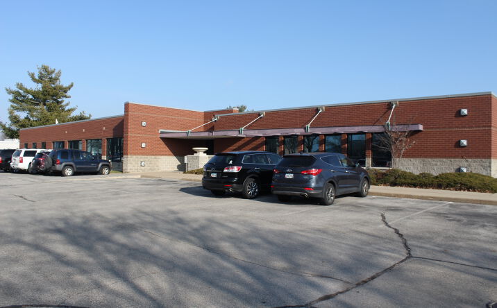 Pictures of Office property located at 4000 River Ridge Dr NE, Cedar Rapids, IA 52402 for lease - image #1
