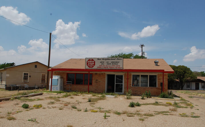 Pictures of Retail property located at 508 5th St, Wolfforth, TX 79382 for lease - image #1