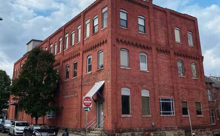 Pictures of Office property located at 24 S 18th St, Pittsburgh, PA 15203 for lease - image #1