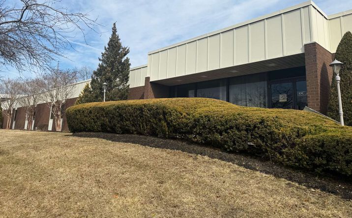 Pictures of Office property located at 801 E Park Dr, Harrisburg, PA 17111 for lease - image #1