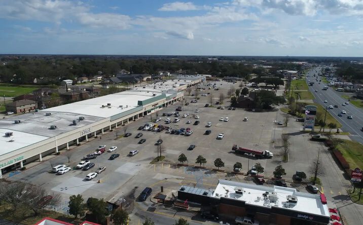 Pictures of Retail property located at 1460 W Airline Hwy, Laplace, LA 70068 for lease - image #1