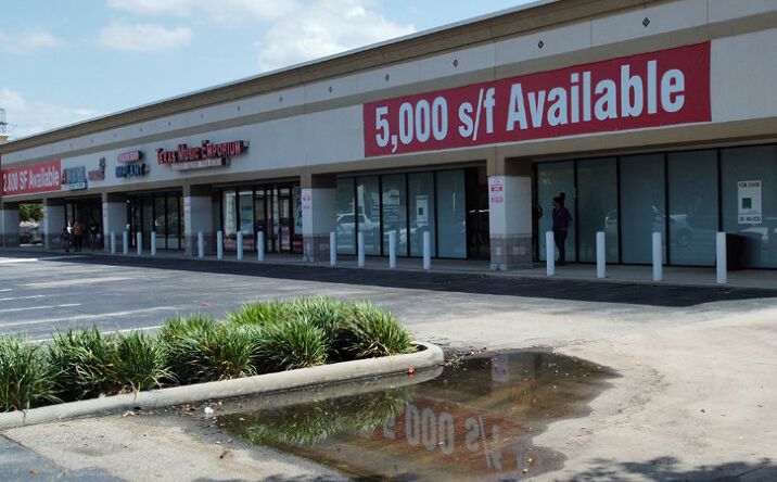 Pictures of Retail property located at 140 Farm to Market 1960 Rd E, Houston, TX 77090 for lease - image #1