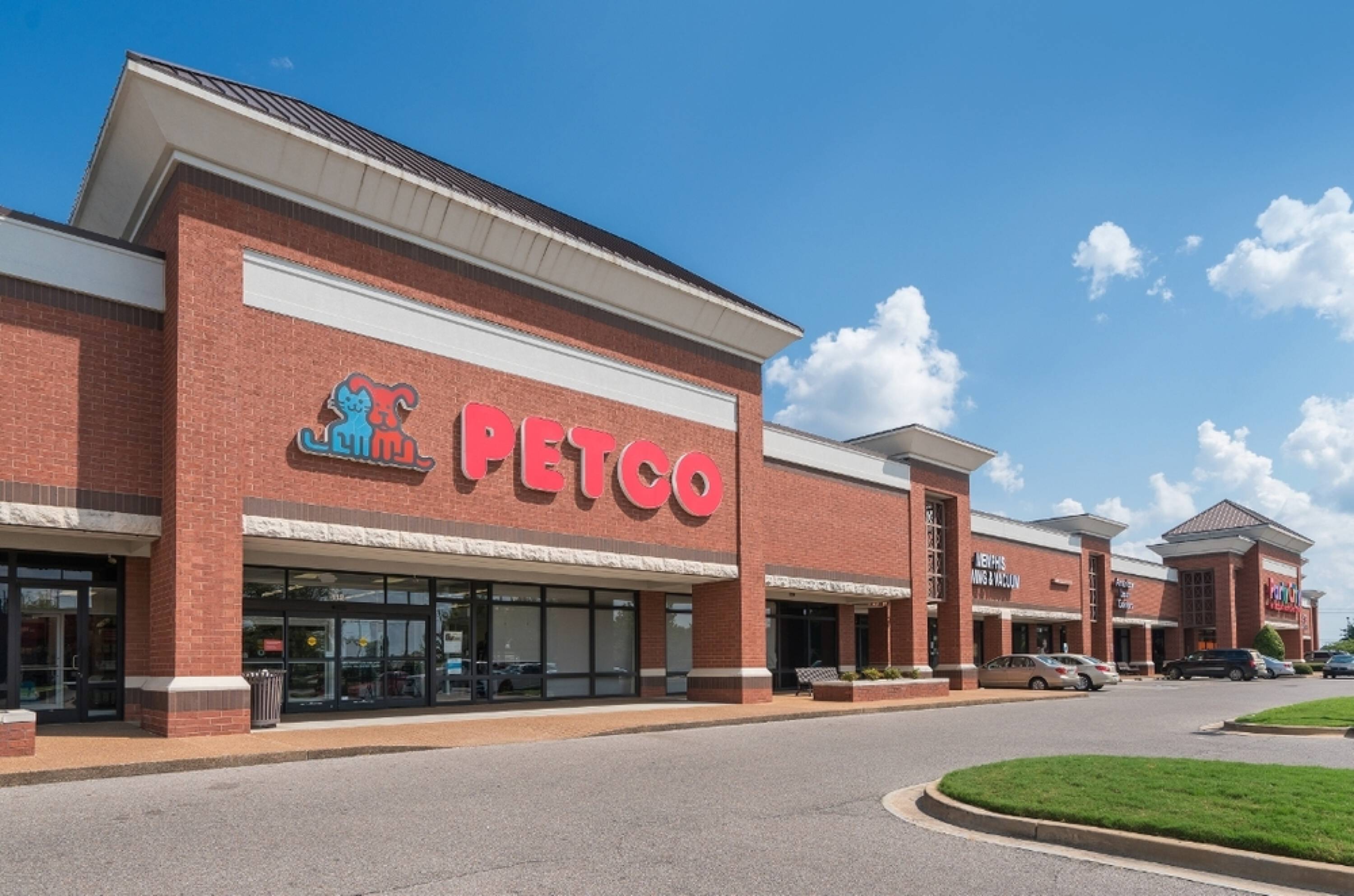 1250 N Germantown Parkway, Cordova, TN 38016