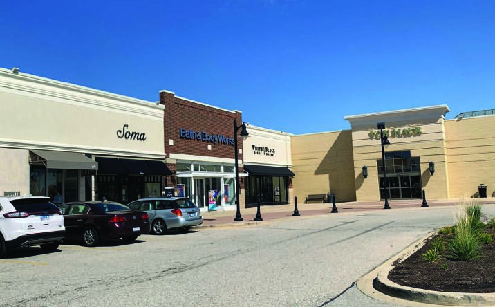 Pictures of Retail property located at 301-309  Veterans Pkwy, Normal, IL 61761 for lease - image #1