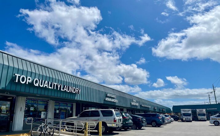 Pictures of Retail property located at 3710 N Andrews Ave, Oakland Park, FL 33309 for lease - image #1