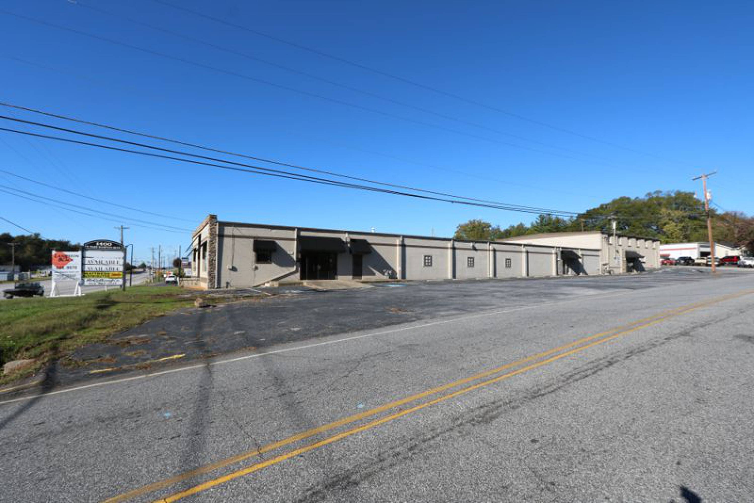 1400 W Wade Hampton Blvd, Greer, SC 29651