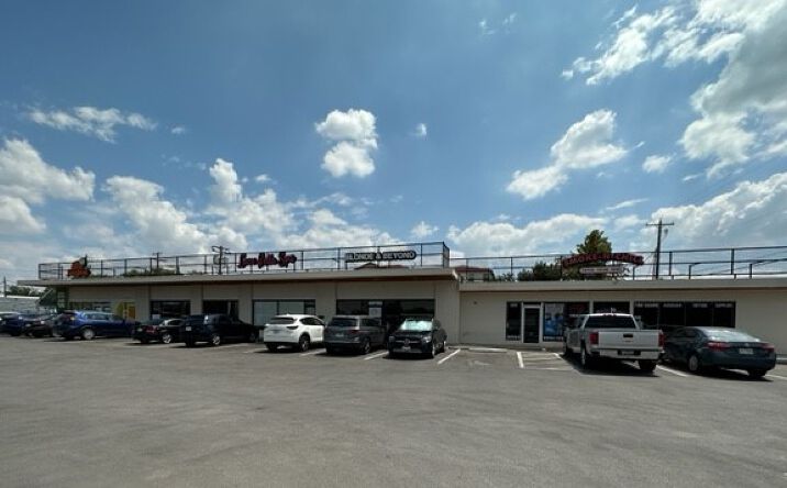 Pictures of Retail property located at 7305 Burnet Rd, Austin, TX 78757 for lease - image #1