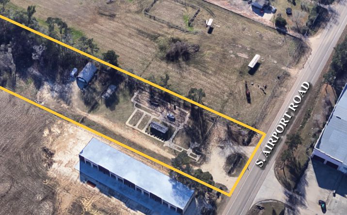 Pictures of Land property located at 44530 S Airport Rd, Hammond, LA 70401 for lease - image #1