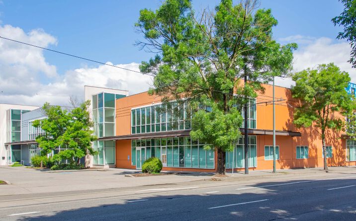 Pictures of Retail property located at 313-345 SE Yamhill Street, Portland, OR 97214 for lease - image #1