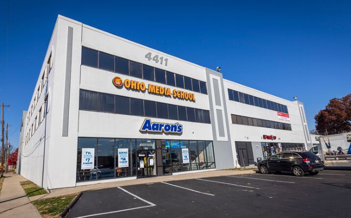 Pictures of Office property located at 4411 Montgomery Rd, Norwood, OH 45212 for lease - image #1
