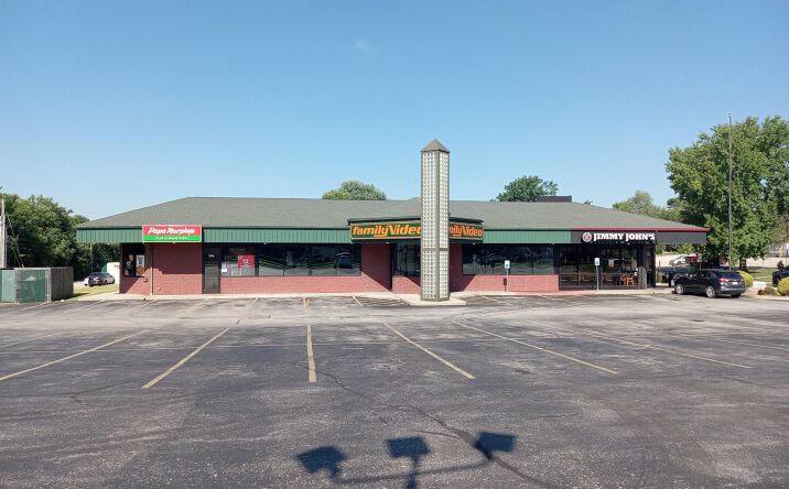 Pictures of Retail property located at 218 E Culton St, Warrensburg, MO 64093 for sales - image #1