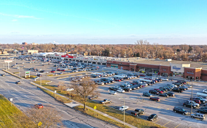 Pictures of Retail property located at 23001 Michigan Ave, Dearborn, MI 48124 for lease - image #1