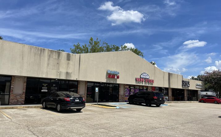 Pictures of Retail property located at 5551 Jones Creek Rd, Baton Rouge, LA 70817 for lease - image #1